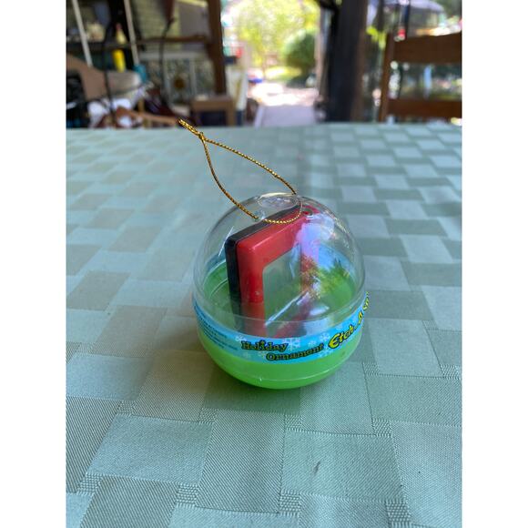 VTG Mini Etch A Sketch Holiday Ornament Unopened 2005 Ohio Art Co. NIP - Picture 3 of 11